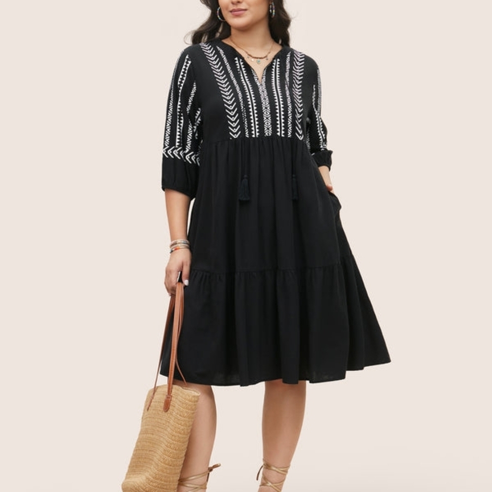 BloomChic Black Cotton Geometric Dress